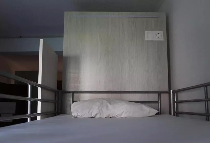 浴室共有スタンダード４人用ルーム, Albergue Puente Para Peregrinos