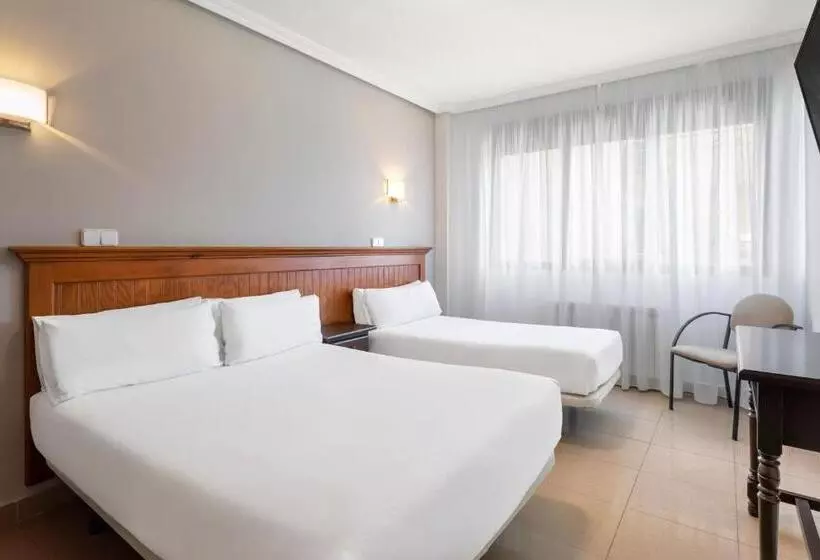 اتاق استاندارد سه نفره, Victoria Valdemoro
