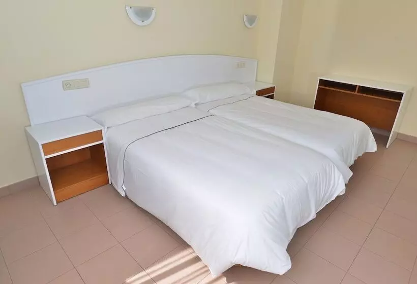 テラス付き１ベッドルームアパートメント, Apartamentos Marina