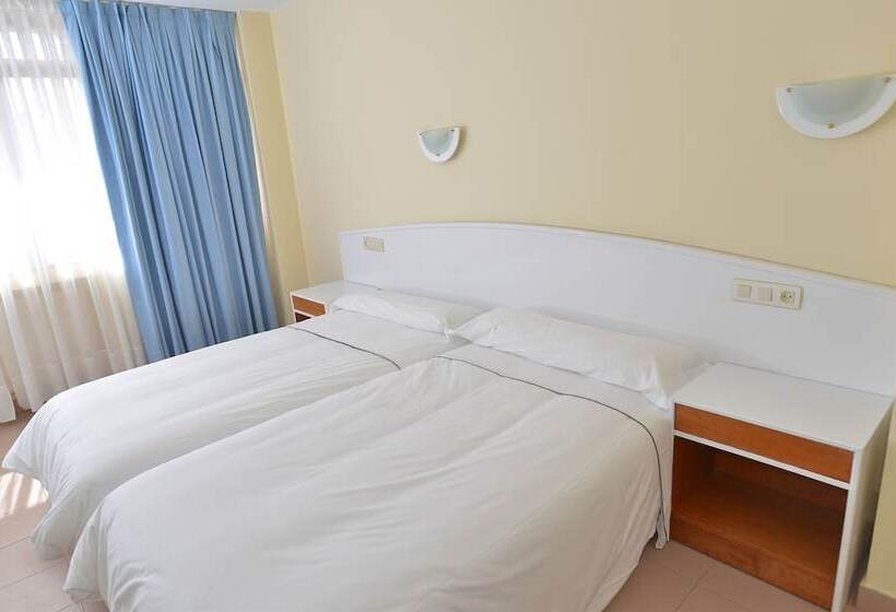 Апартаменты 1 Спальня с Террасой, Apartamentos Marina