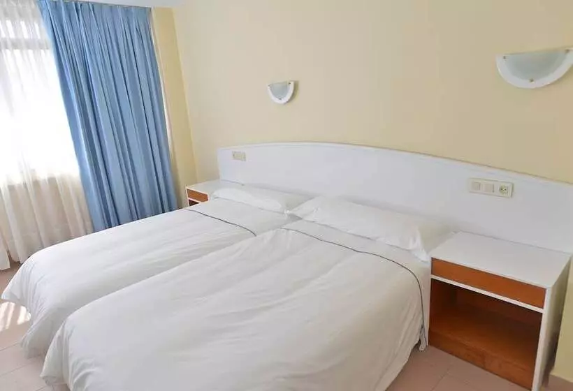 テラス付き１ベッドルームアパートメント, Apartamentos Marina