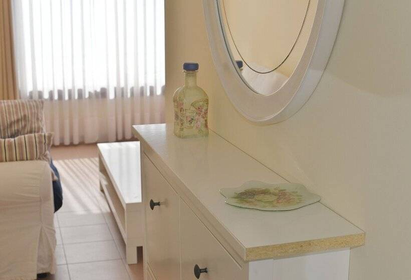 带1个卧室的带阳台的公寓, Apartamentos Marina