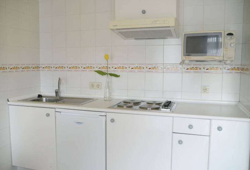 带1个卧室的带阳台的公寓, Apartamentos Marina