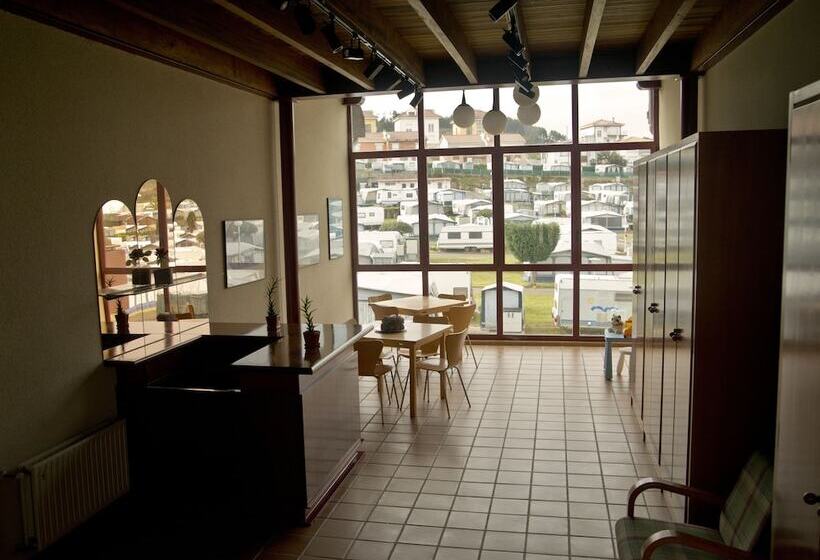 带1个卧室的带阳台的公寓, Apartamentos Marina