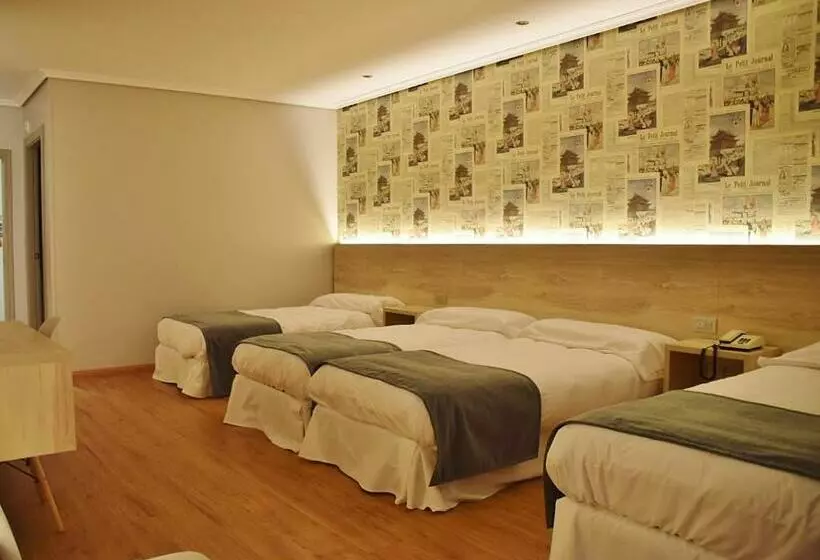 اتاق استاندارد سه نفره, Hospedium Hotel La Marina Costa Da Morte