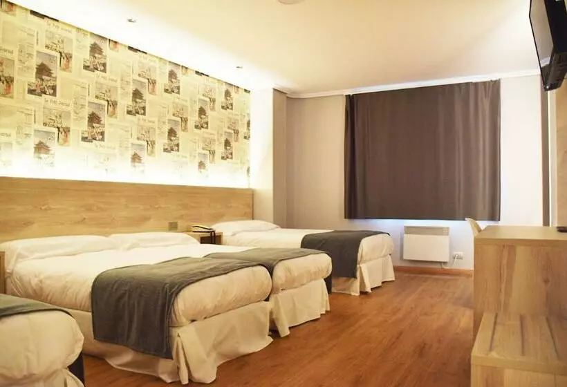 اتاق استاندارد چهار تخته, Hospedium Hotel La Marina Costa Da Morte