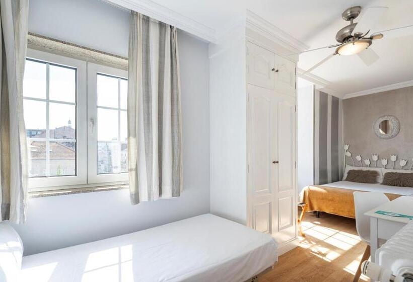 חדר סטנדרט לשלושה, Alda Puerta del Sol