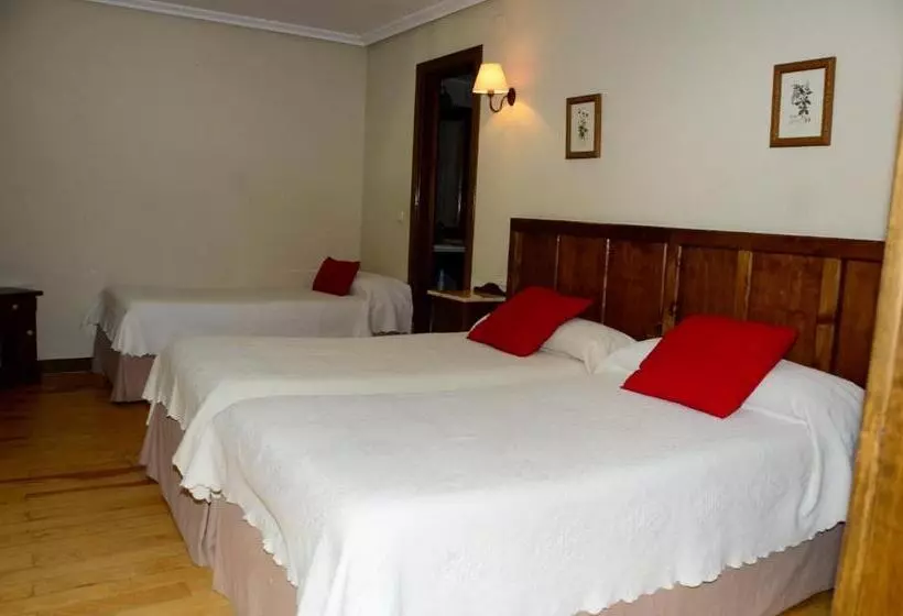 3-Bett-Standardzimmer, Charle