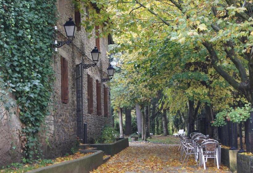 スタンダードトリプルルーム, Charle