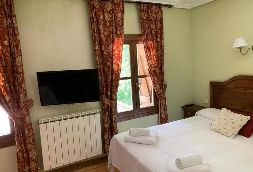 3-Bett-Standardzimmer, Charle