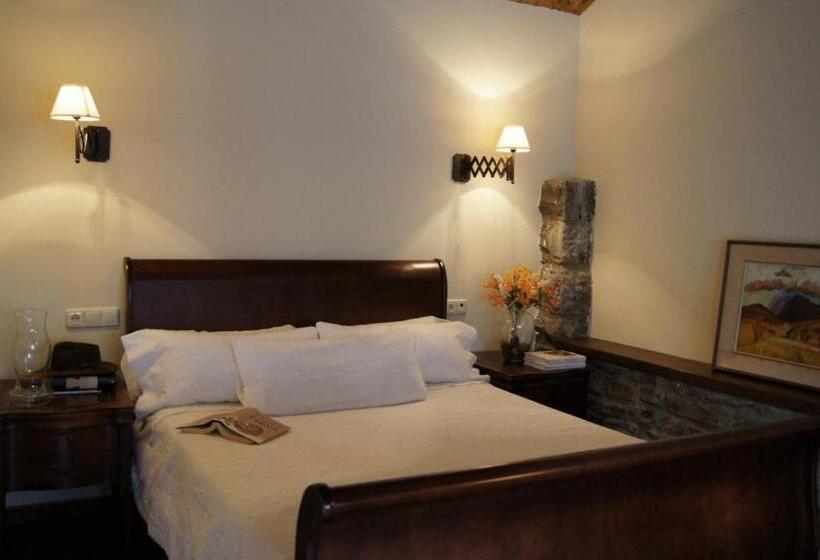 スーペリアファミリールーム, Charle