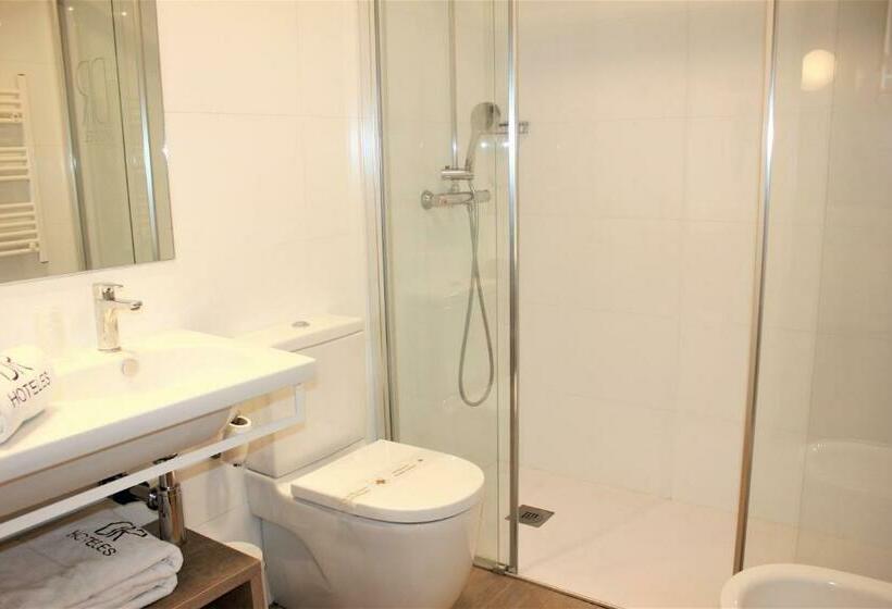 غرفة قياسية, Dos Rios Central