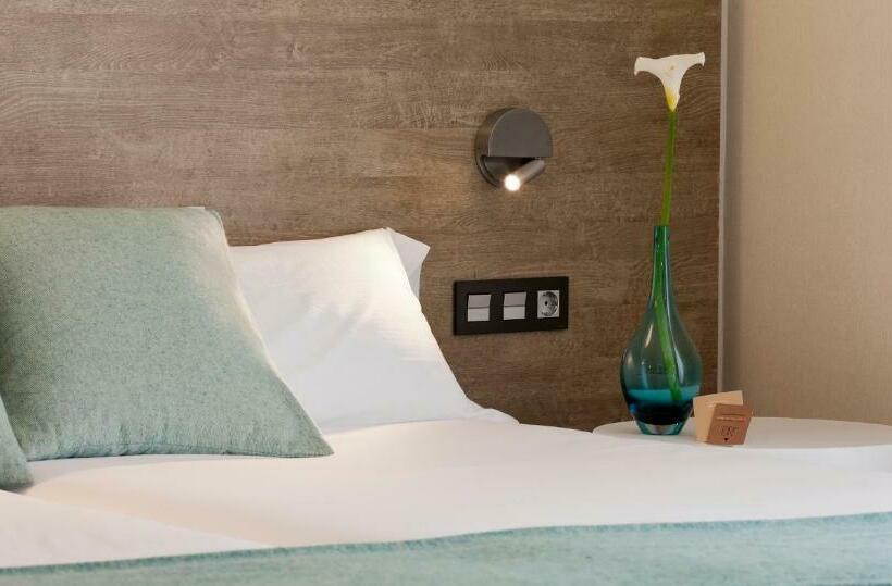 غرفة قياسية, Dos Rios Central