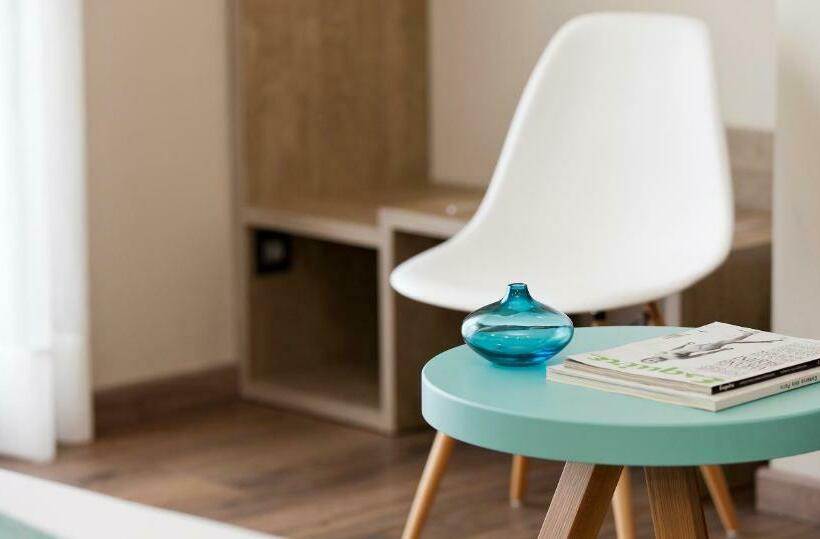 غرفة قياسية, Dos Rios Central