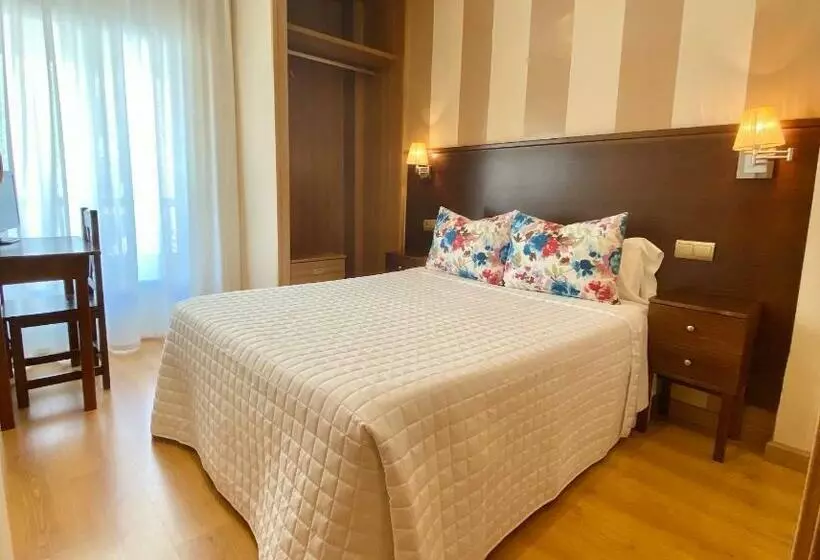 Habitación Estándar, Fernando Iv