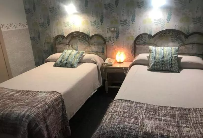 Standardzimmer, Hostal Pirineos