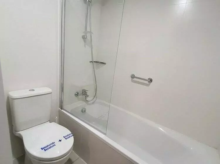 3-Bett-Standardzimmer, Oroel Hotel & Spa