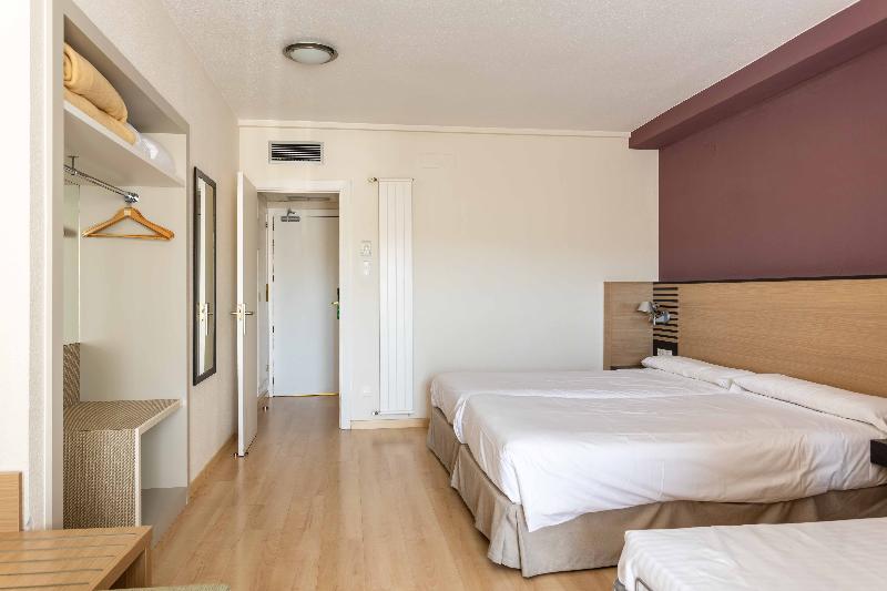 四人标准间, Oroel Hotel & Spa