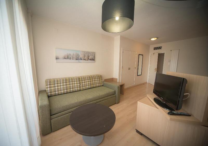 四人标准间, Oroel Hotel & Spa