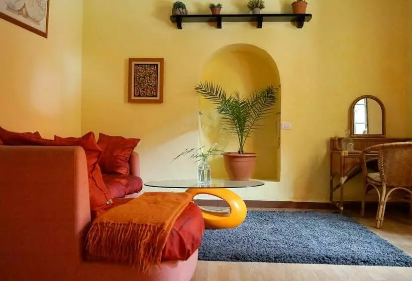سوییت جونیور, Rural Villa Del Monte