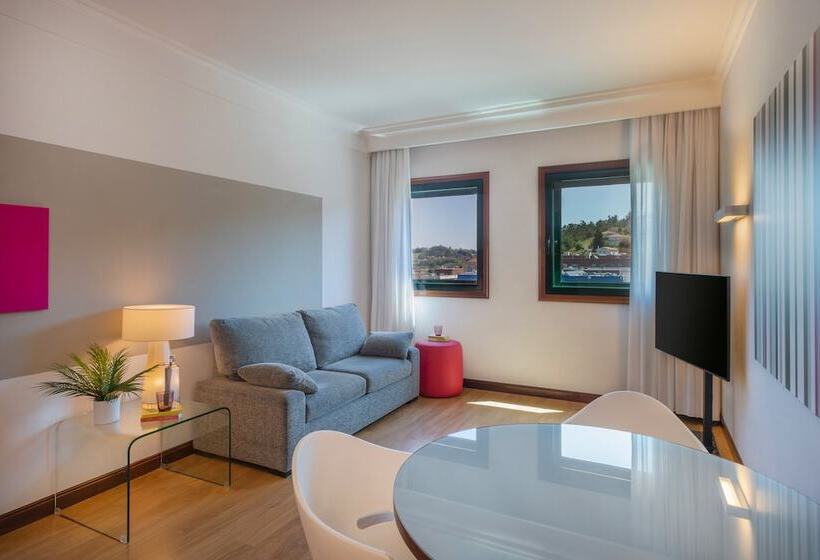 ジュニアスイート, Santiago Plaza Affiliated By Meliá