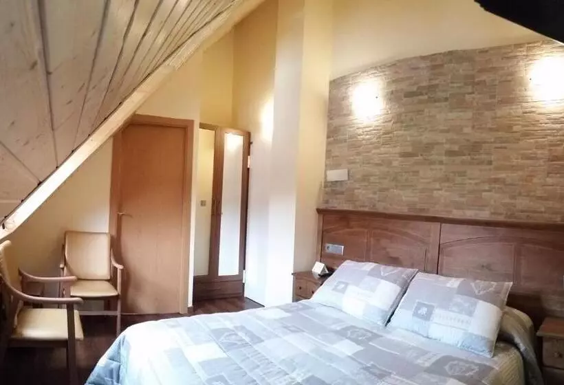 Quarto Ático, Sarao