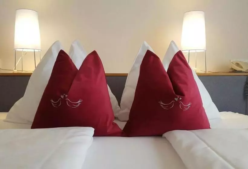 コンフォートルーム, Altstadthotel Weisse Taube