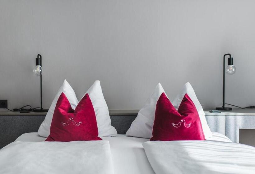 اتاق سوپریور سه تخته, Altstadthotel Weisse Taube