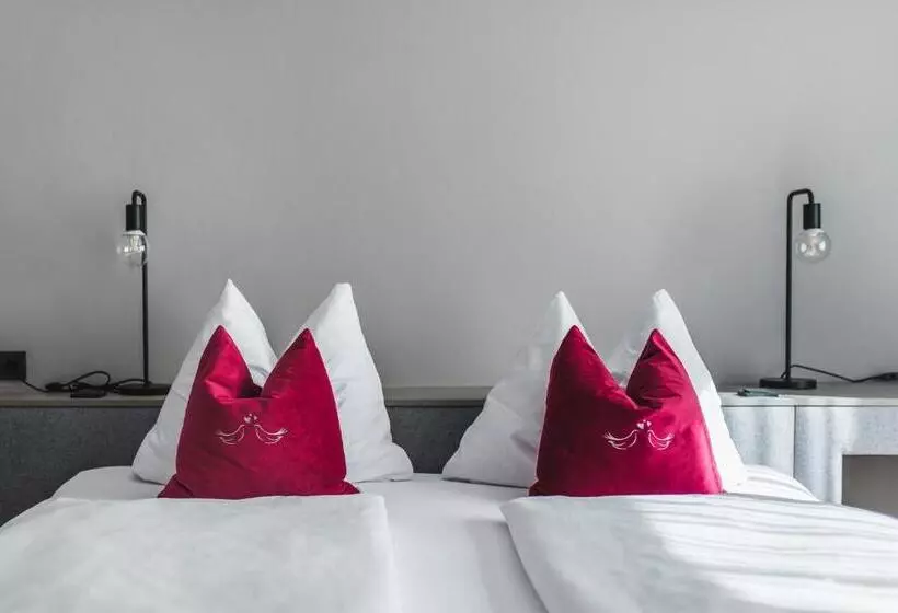 スーペリアトリプルルーム, Altstadthotel Weisse Taube