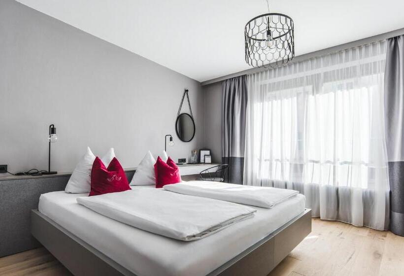 اتاق سوپریور چهار تخته, Altstadthotel Weisse Taube