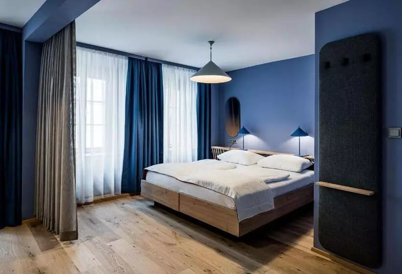 プレミアムトリプルルーム, Altstadthotel Weisse Taube
