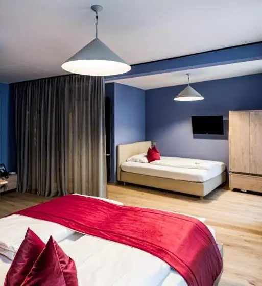 プレミアムトリプルルーム, Altstadthotel Weisse Taube