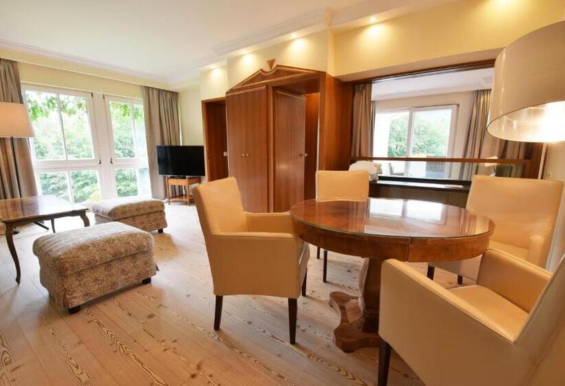 Люкс 2 Спальни, Amerika Holzer Hotel & Resort