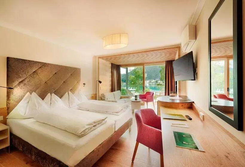 スーペリアールーム, Amerika Holzer Hotel & Resort