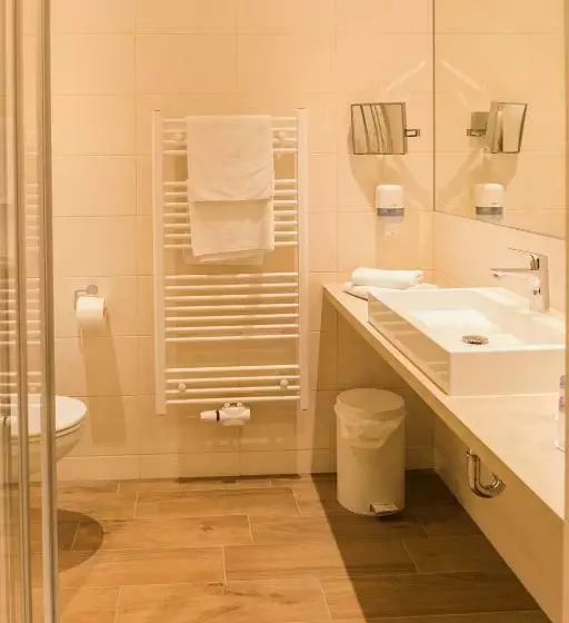 バルコニー付きスーペリアルーム, Familiengut Hotel Burgstaller