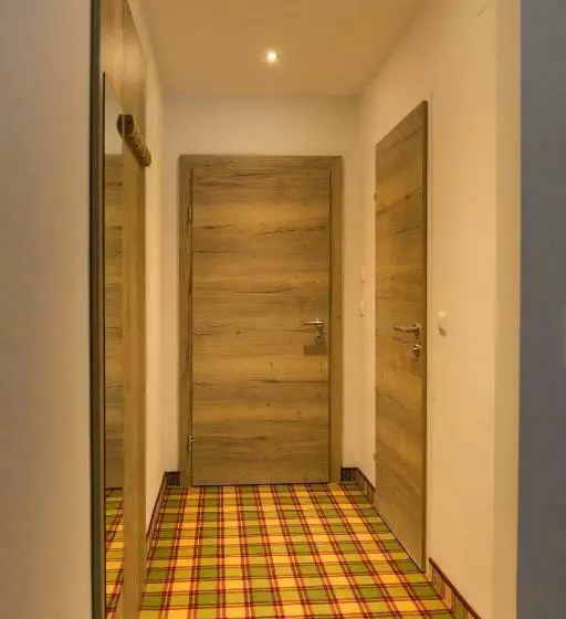 バルコニー付きスーペリアルーム, Familiengut Hotel Burgstaller