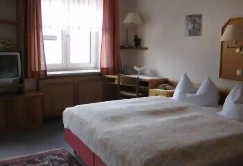 Standard-huone, Attergauhof