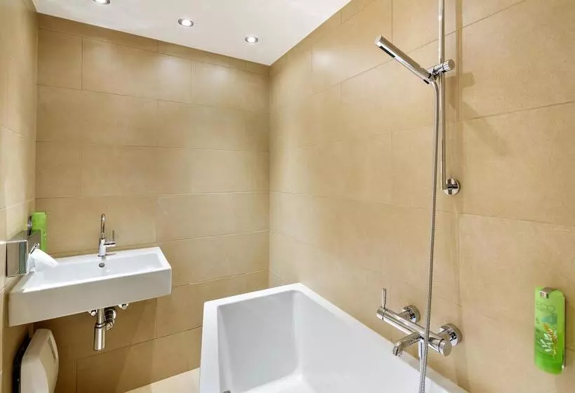 سوییت, Austria Trend Hotel Ananas Wien