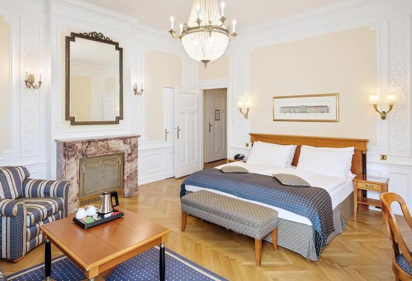 سوییت جونیور, Astoria Wien