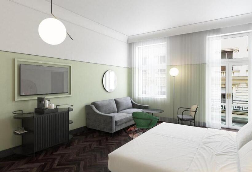 سوییت جونیور, Astoria Wien