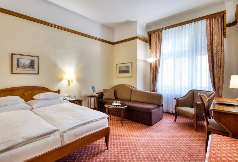 اتاق راحتی, City Central