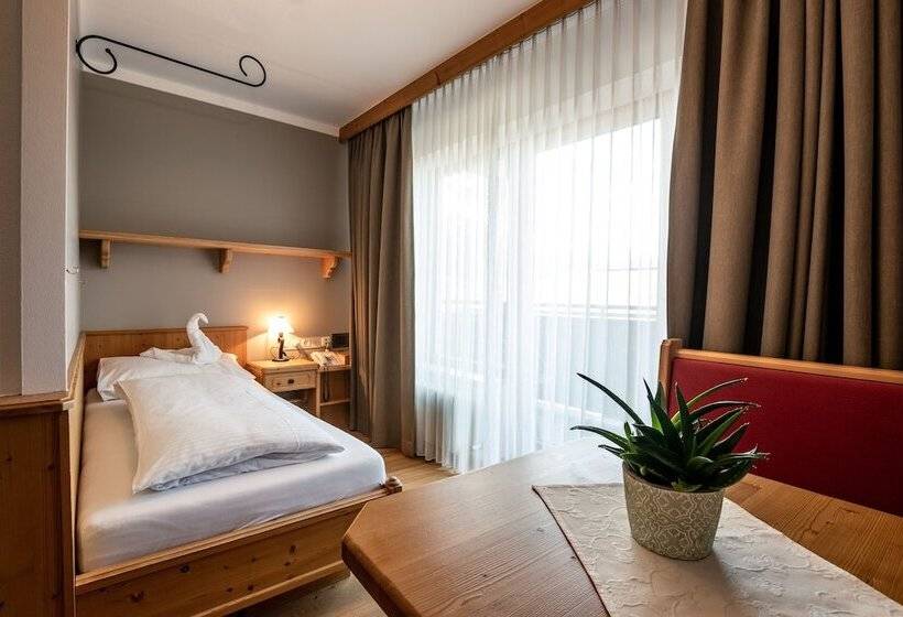 スタンダードシングルルーム, Hochfilzer