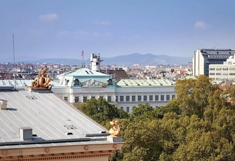 سوییت جونیور با چشم‌انداز شهر, Imperial, A Luxury Collection Hotel, Vienna