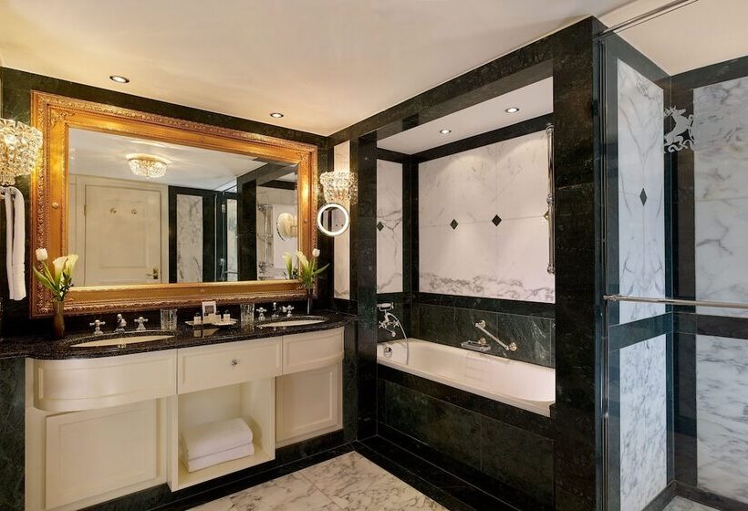 مجموعه ویستا شهر, Imperial, A Luxury Collection Hotel, Vienna