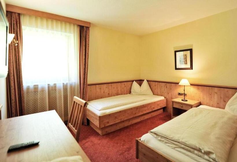 סוויטה, Königsblick By Keyone