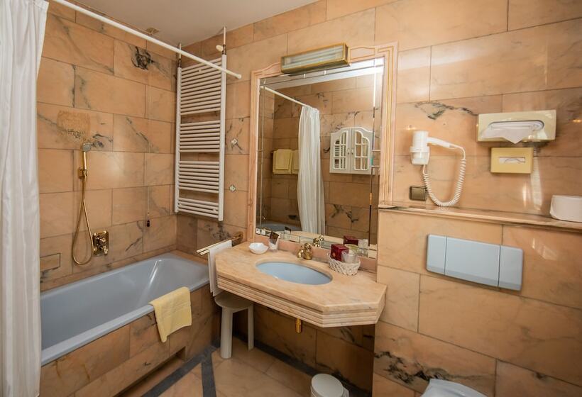 Номер бизнес-класса, Palais Porcia