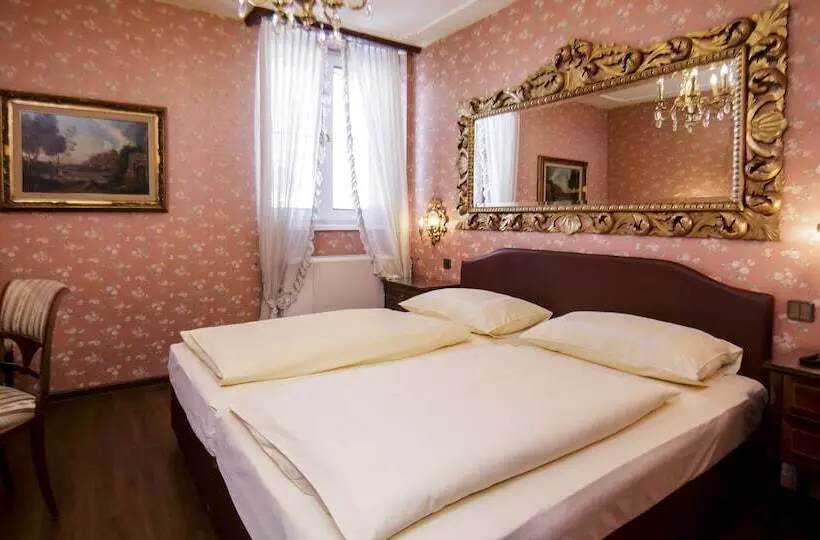 スタンダードルーム, Palais Porcia