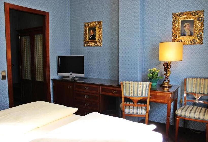 Номер Стандарт, Palais Porcia