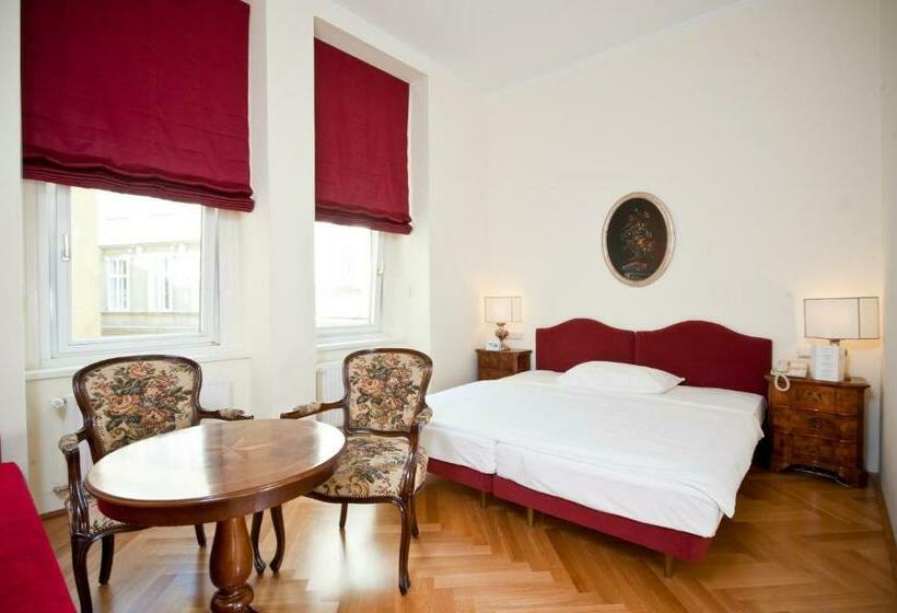 اتاق سوپریور, Regina