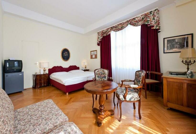 اتاق سوپریور, Regina